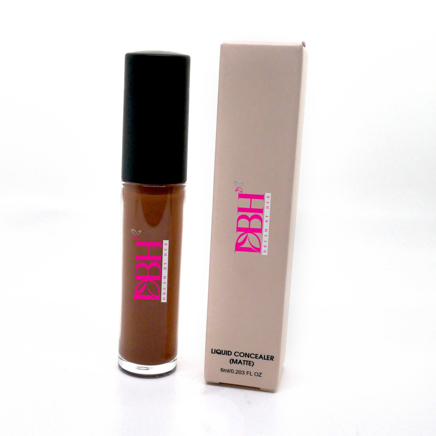 Long lasting creamy everyday concealer for colored skin