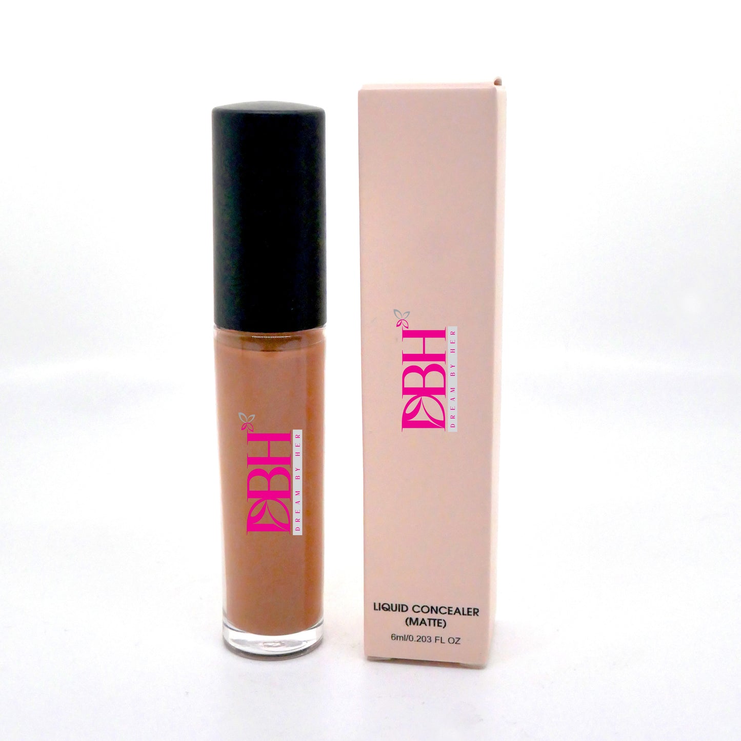Long lasting creamy everyday concealer for colored skin