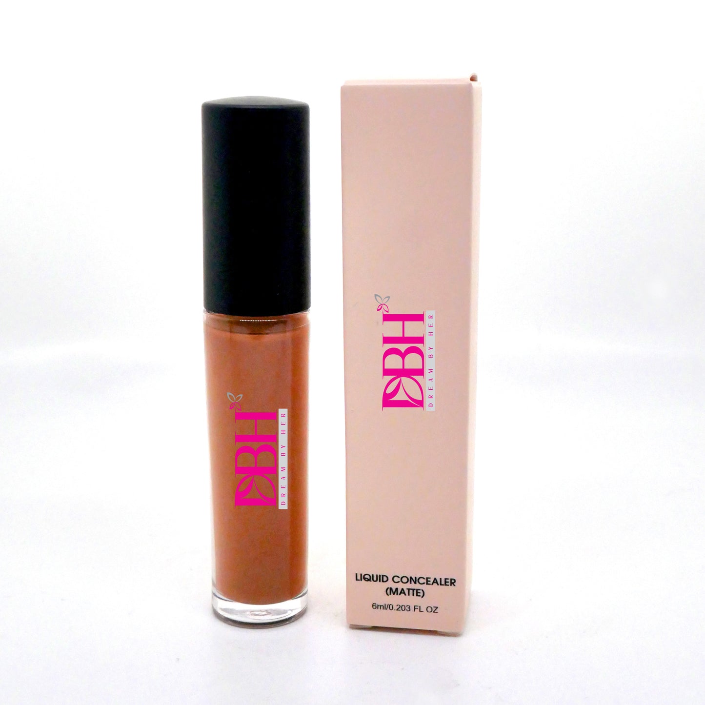 Long lasting creamy everyday concealer for colored skin