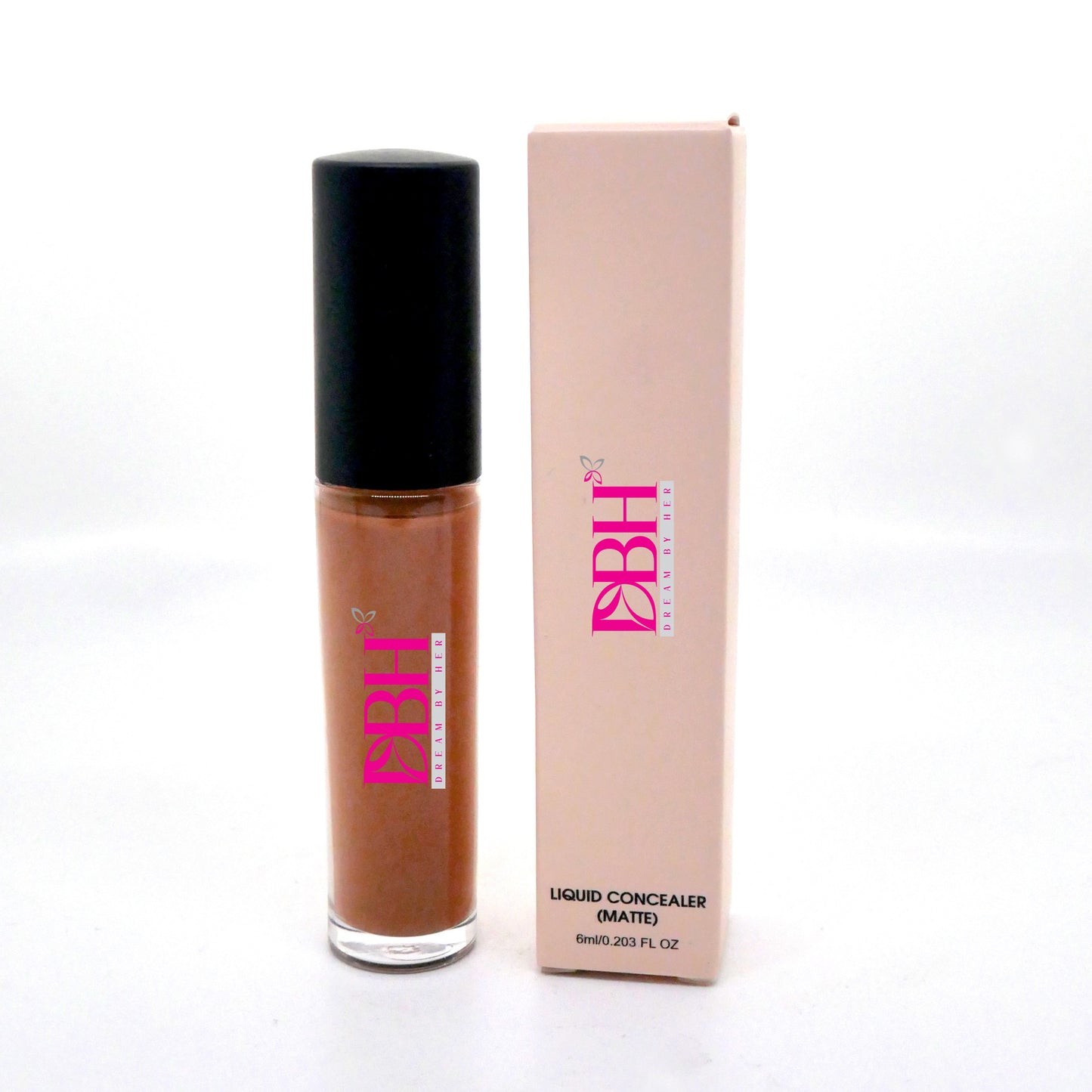 Long lasting creamy everyday concealer for colored skin
