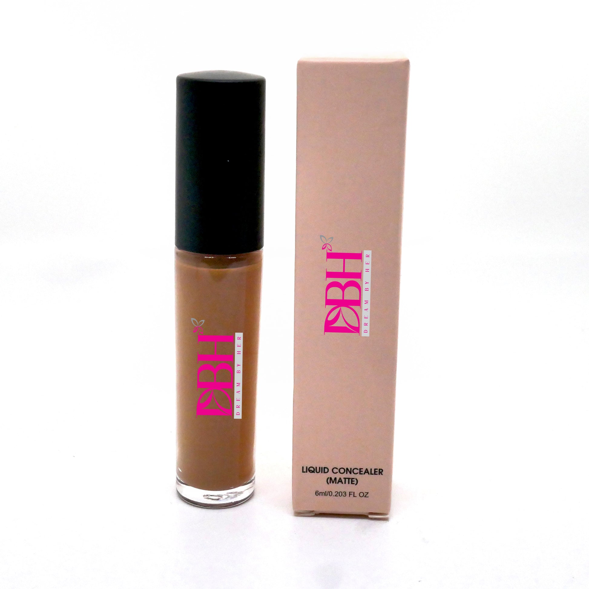Long lasting creamy everyday concealer for colored skin