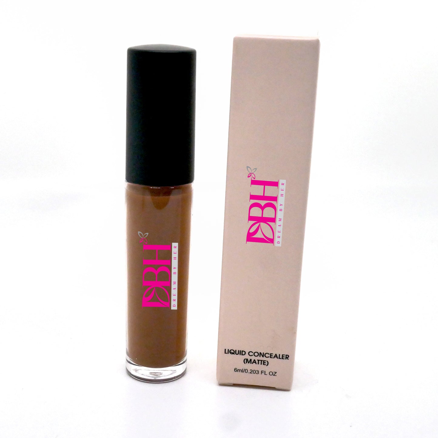 Long lasting creamy everyday concealer for colored skin