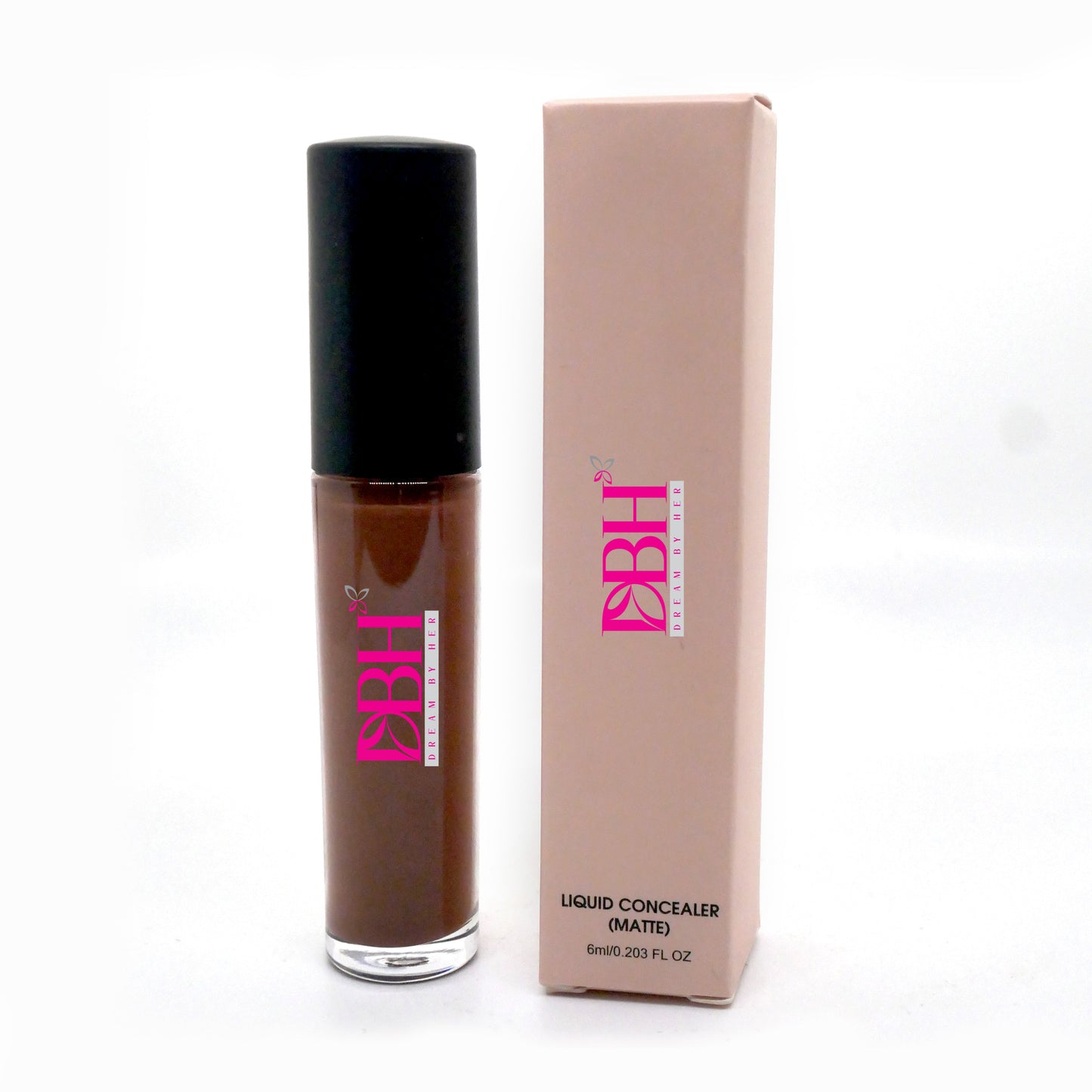 Long lasting creamy everyday concealer for colored skin
