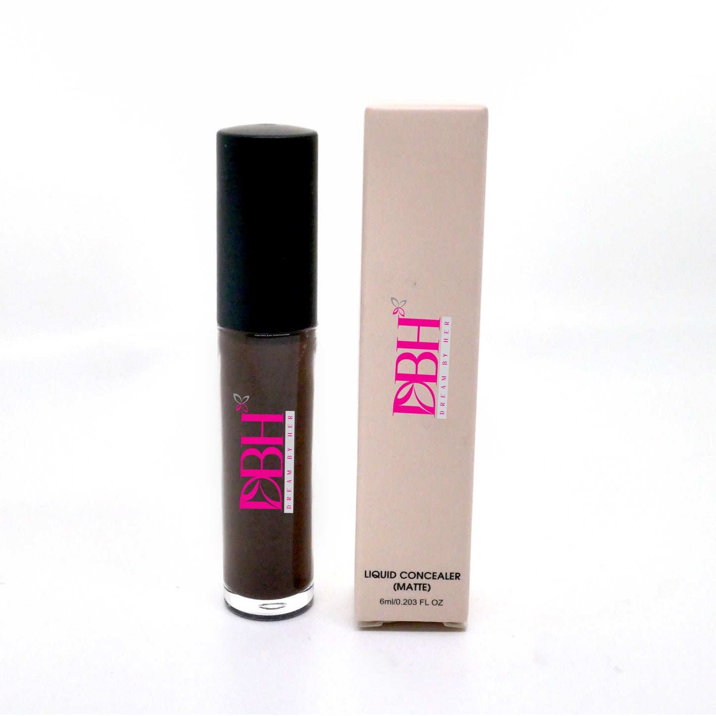 Long lasting creamy everyday concealer for colored skin